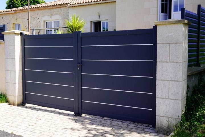 Installation de porte de garage Alpes-Maritimes